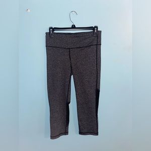 Small dark gray panel leggings